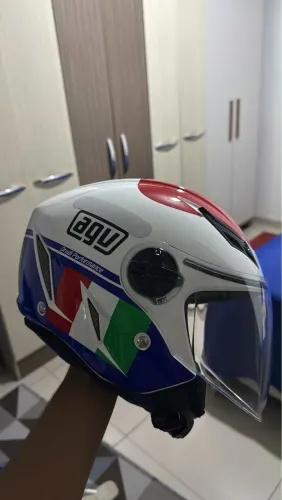Capacete agv
