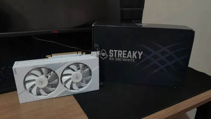 Rx 580 2048sp 8gb mancer Streaky white