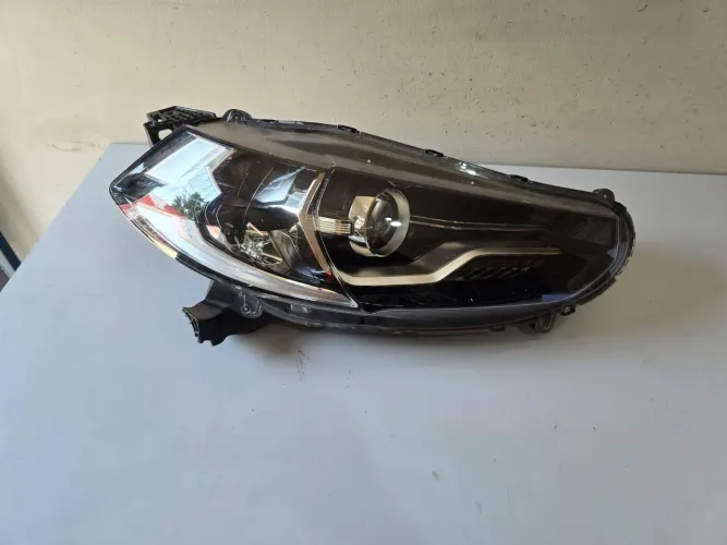 Farol direito Wrv / WR-V 2018/2019/2020/2021/2022/2023