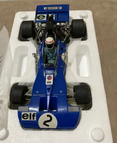 Miniatura 1:18 Exoto Tyrrell 003 Stewart N Cmc Spark semi nova