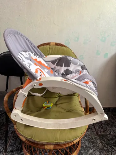 Cadeirinha de balanço para beber 