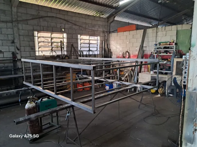 Vendo uma metalúrgica 