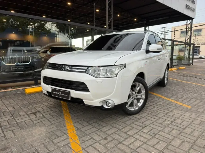 Mitsubishi Outlander 3.0/ GT 3.0 V6 Aut. 2015
