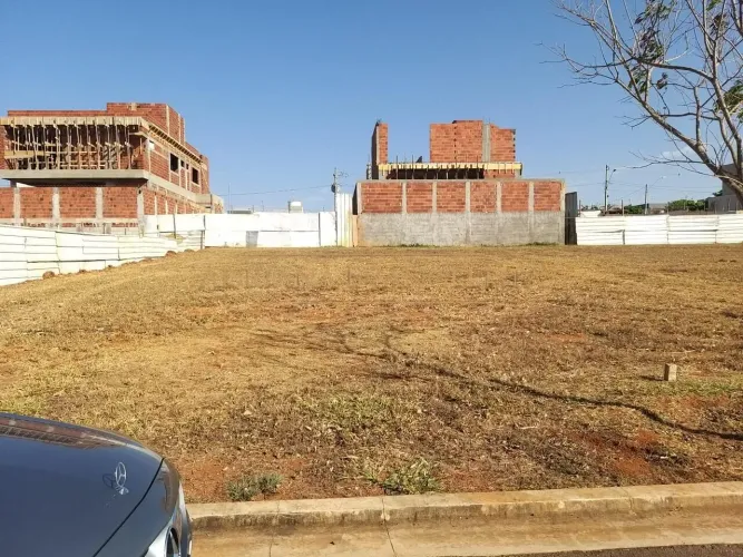 Terreno à venda no bairro Condomínio Terras Alpha Anápolis - Anápolis/GO