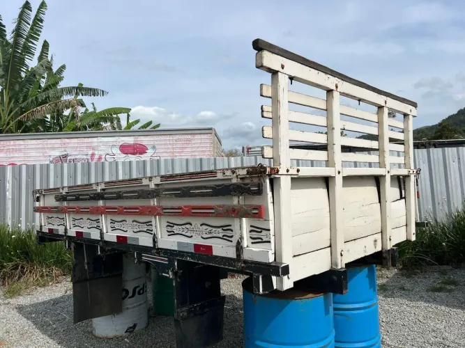 CARROCERIA DE MADEIRA 3.20 METROS DE F-350 BRANCA 2015/2015