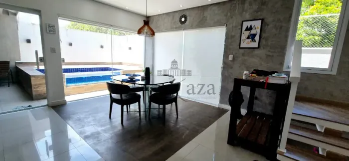 Casa em Condomínio - Urbanova - Residencial Floradas do Paratey - 3 Dormitórios - 290m².