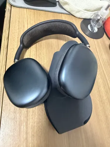 AirPod Max Apple