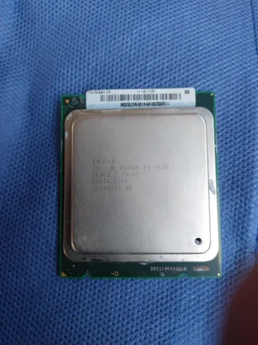 Vendo processador Xeon  E5 _ 2630.  