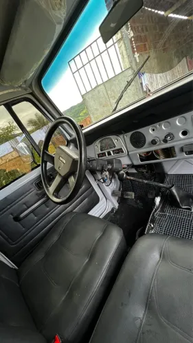 Toyota Band.Jipe Cap.de Aço Chas. Curto Diesel 1992