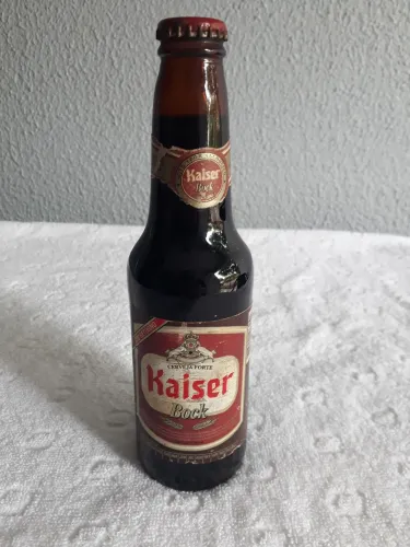 Garrafa kaiser bok do ano 1994 religuia original lacrada