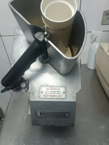 FATIADOR DE LEGUMES INDUSTRIAL FP 100 HOBART COM DOIS DISCOS (RALADOR/FATIADOR) 110 V