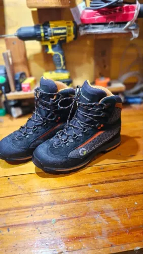 Bota de montanha e trekking Gasport Impermeável Italiana