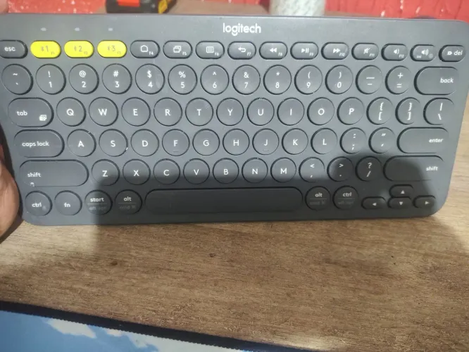 Teclado ? Logitech sem fio