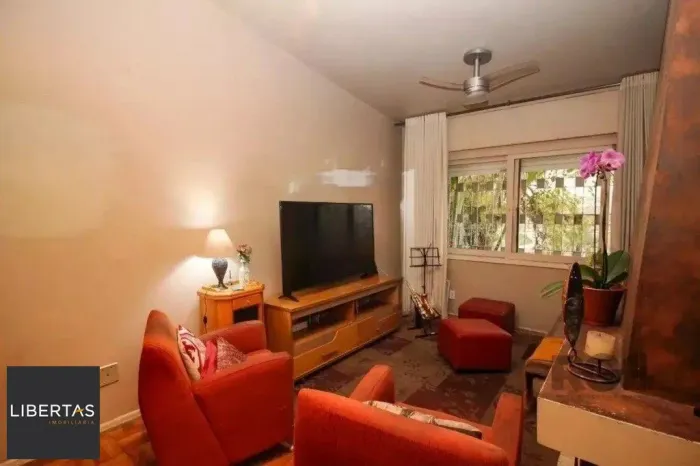 Casa com 3 dormitórios no bairro Medianeira