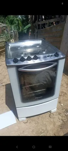 Fogão semi novo 