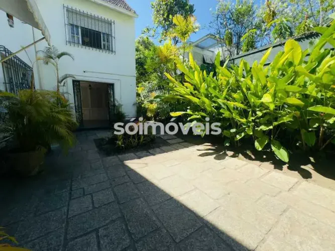MANSÃO JARDIM PERNAMBUCO, tem 537 metros quadrados com 5 quartos em Leblon - Rio de Janeir