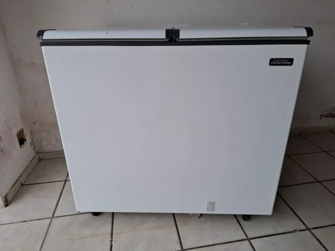 Freezer horizontal esmaltec 305 lts 