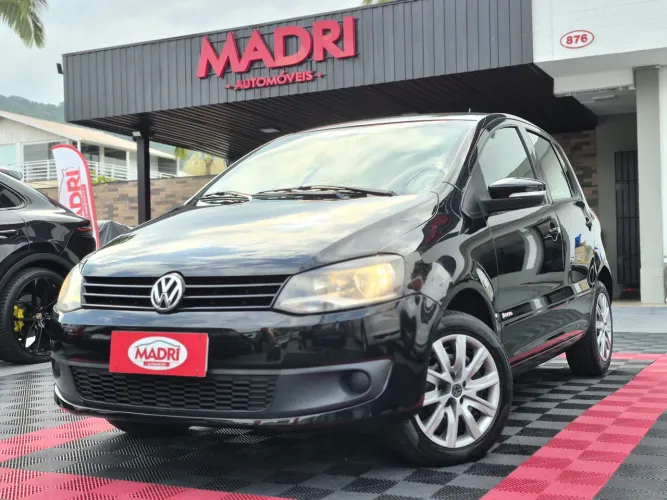 Volkswagen Fox Trendline 1.0 Flex 8V 5P 2012