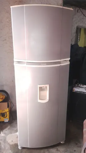 Geladeira Frost Free 
