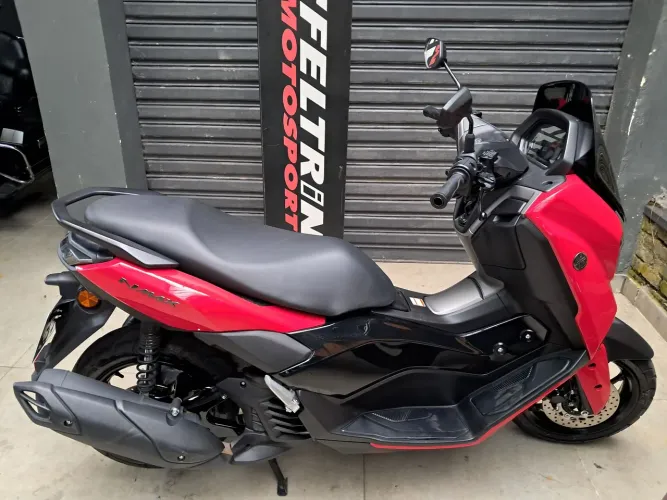 NMAX 160 conected