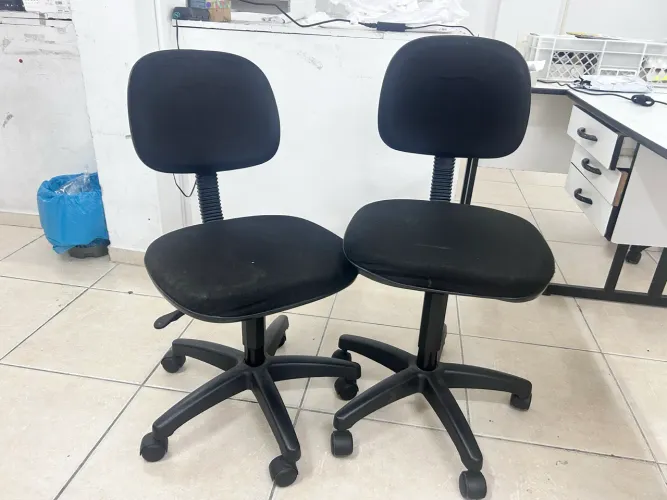 Cadeira escritório cada 80.00