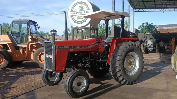 Trator Massey Ferguson 275