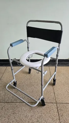Cadeira De Banho Dellamed D40 Aço - até 120Kg