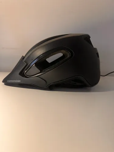 Vendo capacete Cannondale Hunter