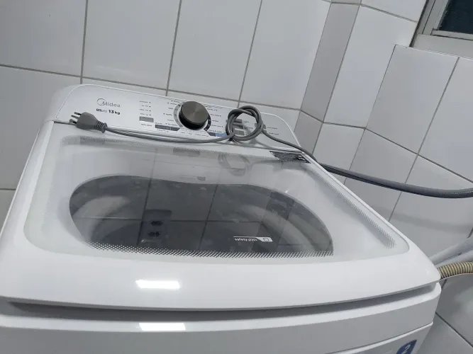 Máquina de lavar roupa Midea