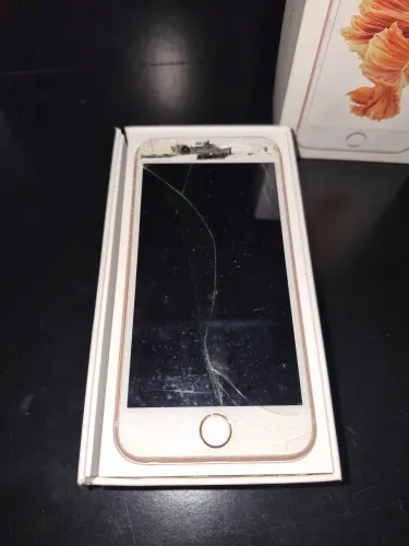 Iphone 6s tela quebrada