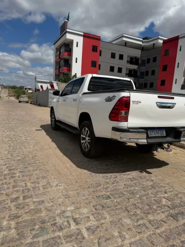 Toyota Hilux CD SRV 4X4 2.8 TDI Diesel Aut. 2020