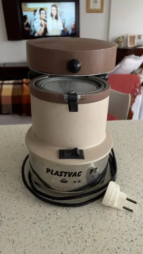 PlastVac para Confecção de Placas de Clareamento Odontológico