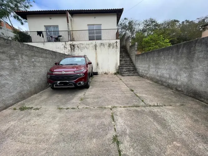 Casa pronta para morar com 70 metros quadrados e Mailasque- São Roque