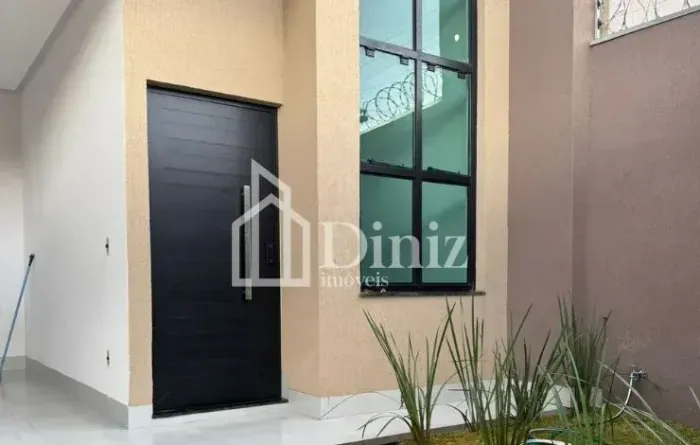 Casa para venda tem 1450 metros quadrados com 3 quartos em Residencial Villa Bella - Anápo