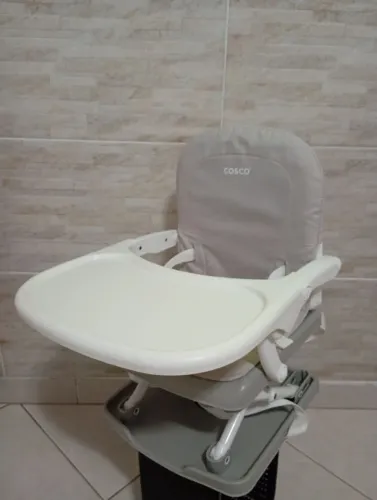 Cadeirinha de alimentação cosco