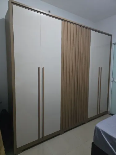 Guarda roupa 6 porta - super espaçoso