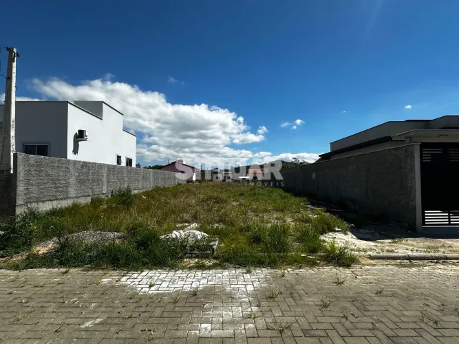 Pronto para construí na Pescaria Brava