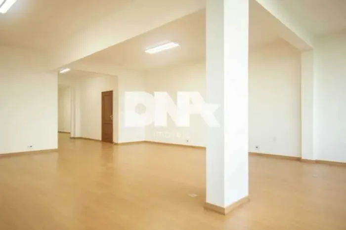 Apartamento : Padrão / Residencial / Glória