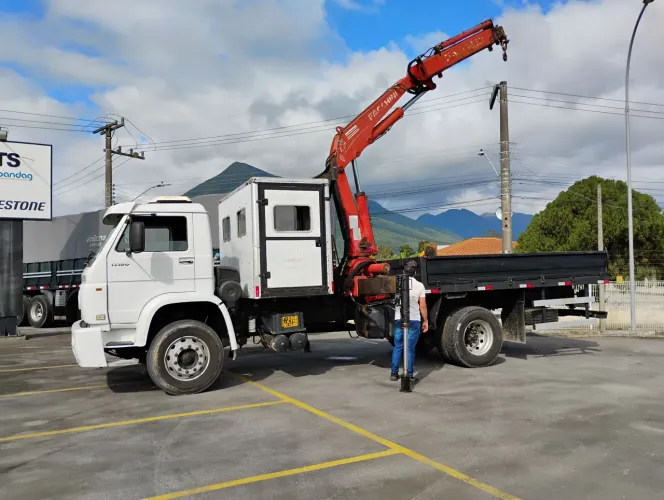 Volkswagen 17190 c/munck 2013.    255000