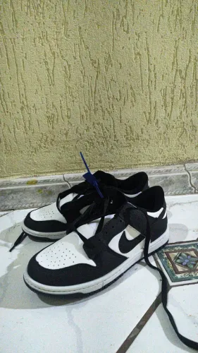 Tenis Nike Low Dunk Preto e Branco