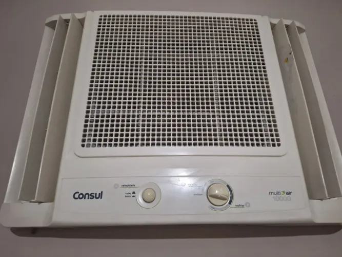 Ar condicionado consul 10btus parede ótimo estado(GELANDO)