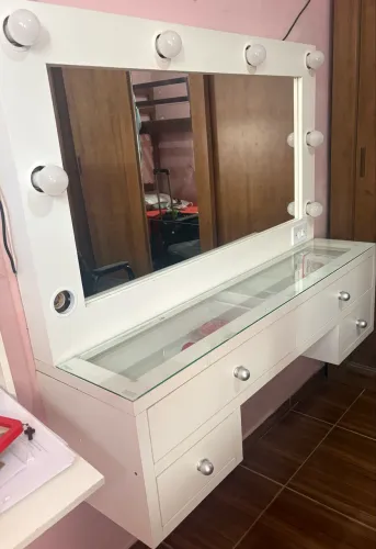 Vendo Camarim com 8 Lâmpadas