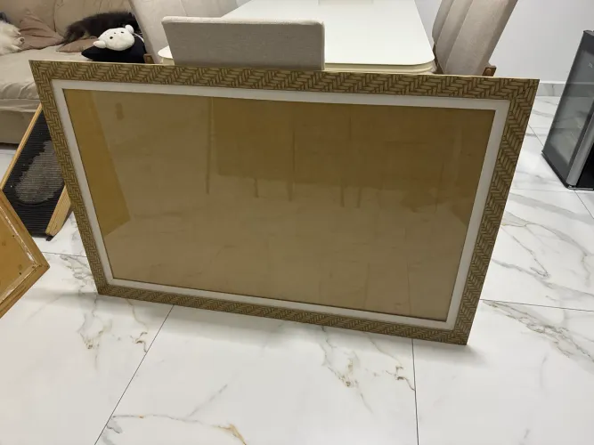 Moldura com vidro 134 x 85