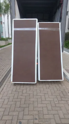 Vendo duas base de cama casal.