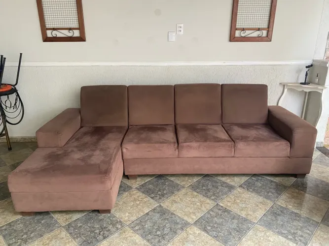 Sofá três lugares com chaise! DESAPEGO BARATO