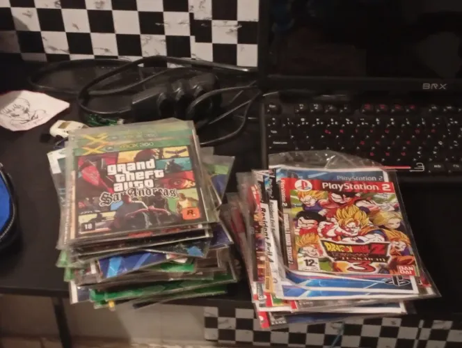 Vendo jogos Xbox 360 (51) e PS2 (30)