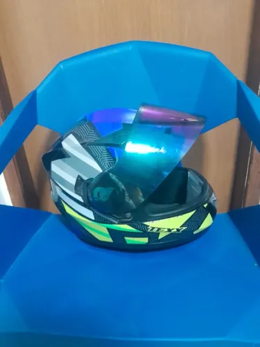 Capacete