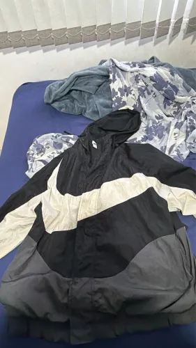 Corta vento Nike TM novo