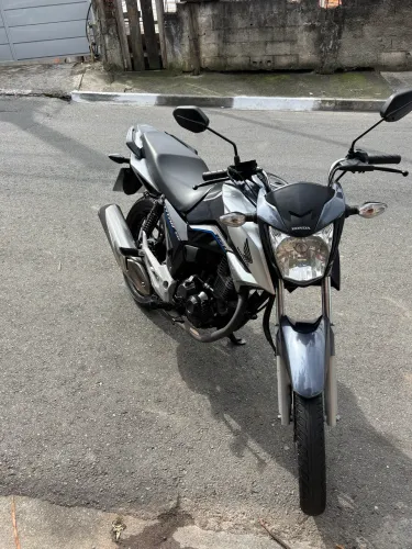 Moto CG 160 Titan 2023 único dono