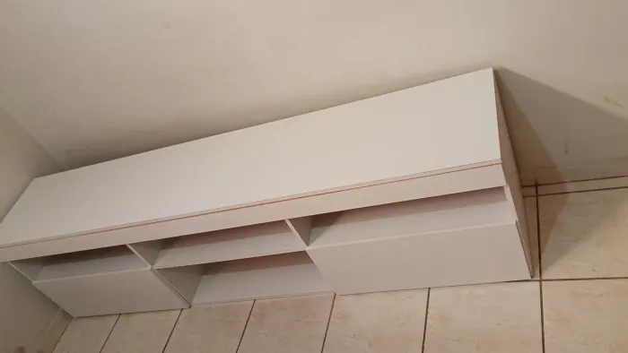 VENDO: Rack para TV Branco Minimalista (Semi-novo) - R$ 280